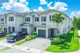 2630 SE 12th St, Homestead, FL 33035 - Photo 2