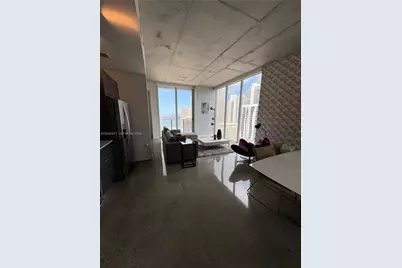 151 SE 1st St #2401, Miami, FL 33131 - Photo 2