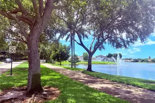 2123 SW 101st Ln, Miramar, FL 33025 - Photo 4