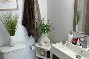 2000 NE 135th St, North Miami, FL 33181 - Photo 12