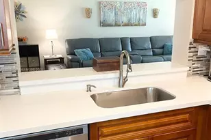9520 Seagrape Dr, Davie, FL 33324 - Photo 10