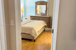 9520 Seagrape Dr, Davie, FL 33324 - Photo 20