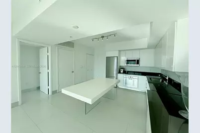 92 SW 3rd St #3912, Miami, FL 33130 - Photo 10