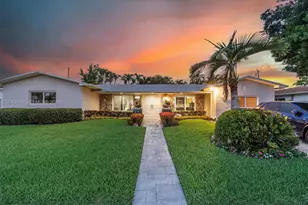 1900 NE 210th St, Miami, FL 33179 - Photo 1