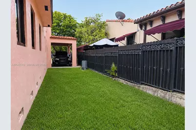 3053 SW 21st St, Miami, FL 33145 - Photo 16