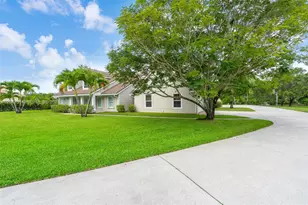 5703 Lago Del Sol Dr, Lake Worth, FL 33449 - Photo 2