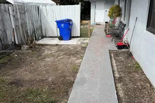1717 NW 16th St, Miami, FL 33125 - Photo 28