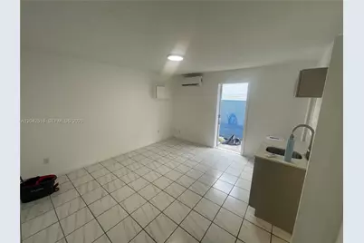 1717 NW 16th St, Miami, FL 33125 - Photo 10