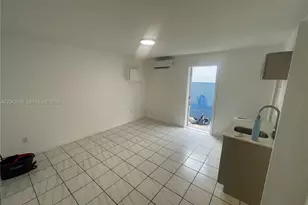 1717 NW 16th St, Miami, FL 33125 - Photo 10