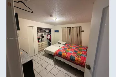 1717 NW 16th St, Miami, FL 33125 - Photo 16