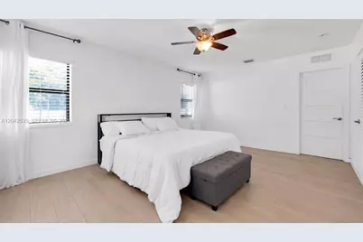 1704 Rodman St #1, Hollywood, FL 33020 - Photo 10