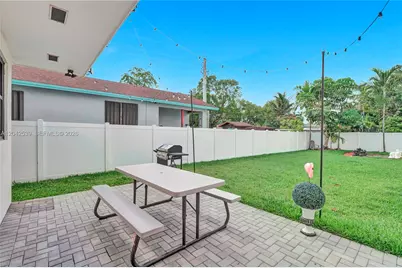 1704 Rodman St #1, Hollywood, FL 33020 - Photo 16