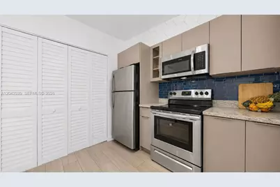 1704 Rodman St #1, Hollywood, FL 33020 - Photo 4