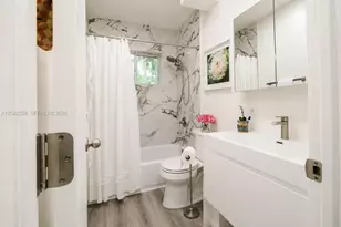 35 Edgewater Dr, Coral Gables, FL 33133 - Photo 6