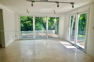 22 SE 11th St, Fort Lauderdale, FL 33316 - Photo 12