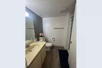9429 Fontainebleau Blvd #105-33, Miami, FL 33172 - Photo 4