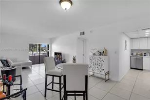 17530 NW 68th Ave, Hialeah, FL 33015 - Photo 14