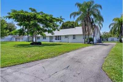 1728 NW 20th St, Homestead, FL 33030 - Photo 2
