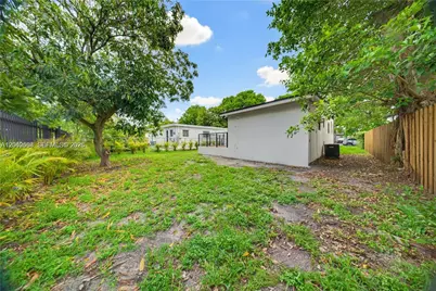 1021 NW 48th St, Miami, FL 33127 - Photo 34