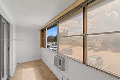 237 Camden J #237, West Palm Beach, FL 33417 - Photo 12