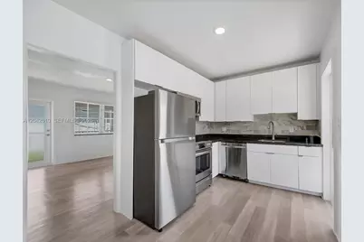 570 NE 68th St #1, Miami, FL 33138 - Photo 6