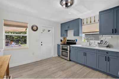 2446 McKinley St, Hollywood, FL 33020 - Photo 12