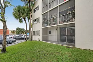 8065 SW 107th Ave, Miami, FL 33173 - Photo 2