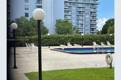 15600 NW 7th Ave #704, Miami, FL 33169 - Photo 18