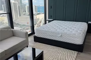 20 NE 11th St, Miami, FL 33132 - Photo 6
