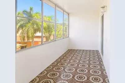 500 W Village Green Cir W #308, Palm Springs, FL 33461 - Photo 4