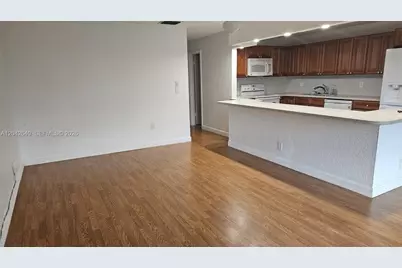 8555 NW 10th St #B106, Plantation, FL 33322 - Photo 2