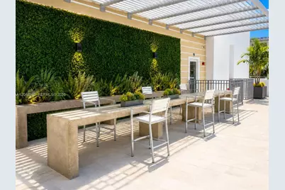 1010 SW 2nd Ave #1809, Miami, FL 33130 - Photo 14