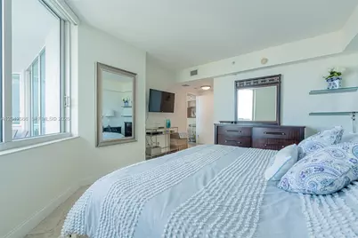 325 S Biscayne Blvd #4222, Miami, FL 33131 - Photo 26