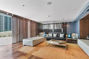 325 S Biscayne Blvd, Miami, FL 33131 - Photo 42