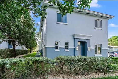 2732 SW 26 St #2732, Miami, FL 33133 - Photo 2