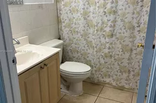 2185 NW 16th Terrace, Miami, FL 33125 - Photo 10