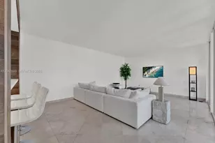 4201 Collins Ave, Miami Beach, FL 33140 - Photo 16