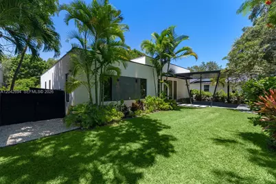 661 NE 120th St, Biscayne Park, FL 33161 - Photo 28