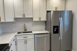 300 Berkley Rd, Hollywood, FL 33024 - Photo 6