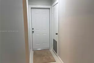 300 Berkley Rd, Hollywood, FL 33024 - Photo 8