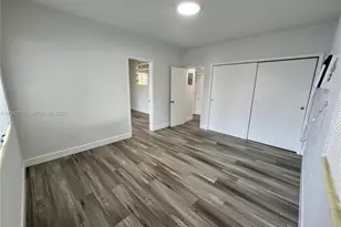 962 NW 6th St, Miami, FL 33136 - Photo 14