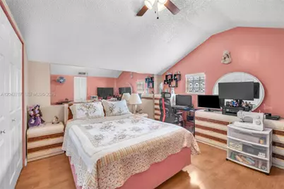 9018 NW 120th St #133, Hialeah Gardens, FL 33018 - Photo 6