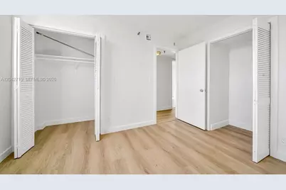 501 SW 1st St #502, Miami, FL 33130 - Photo 16