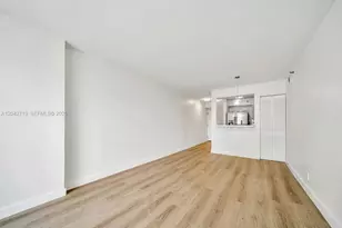 501 SW 1st St, Miami, FL 33130 - Photo 4