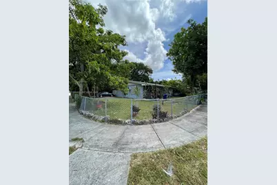 1797 NW 113th Ter, Miami, FL 33167 - Photo 2
