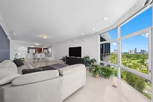 20100 W Country Club Dr, Aventura, FL 33180 - Photo 10