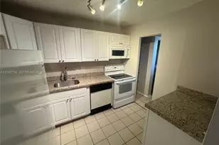 7910 Colony Cir N, Tamarac, FL 33321 - Photo 4