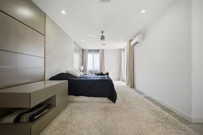 710 NE 3rd Ave, Fort Lauderdale, FL 33304 - Photo 54