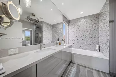 710 NE 3rd Ave, Fort Lauderdale, FL 33304 - Photo 30