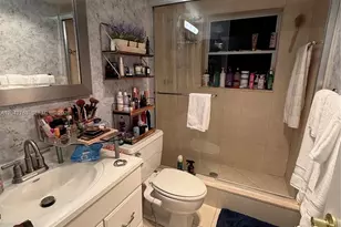 4100 Crystal Lake Dr, Deerfield Beach, FL 33064 - Photo 10